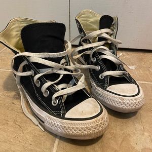 Women’s Size 6 Converse